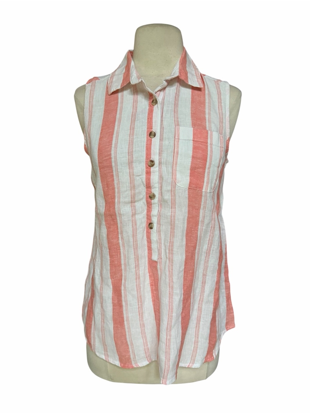 NWT Time and True Linen/Lyocell Sleeveless Front Half Button Down Top